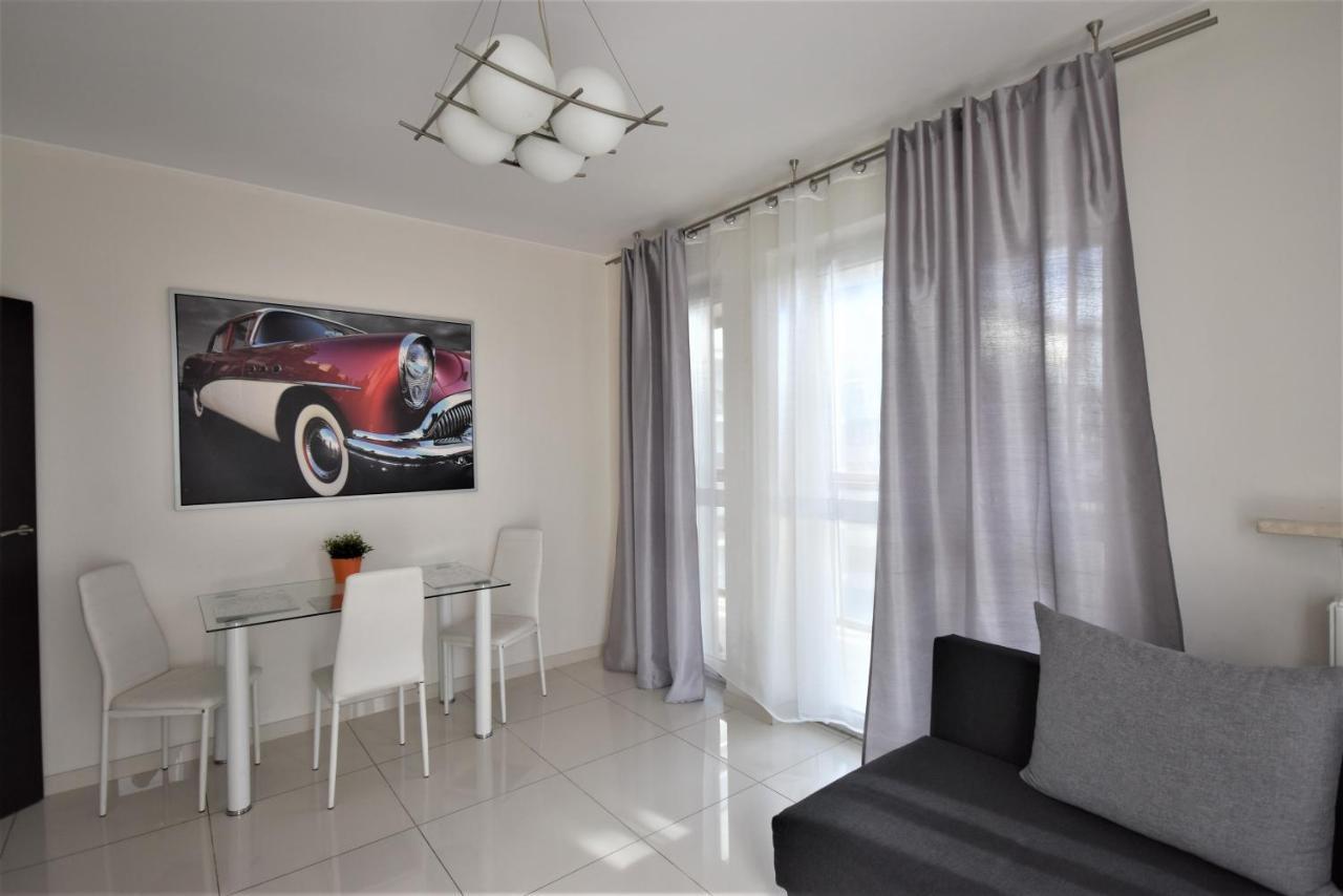 Senator Warsaw Apartments ภายนอก รูปภาพ