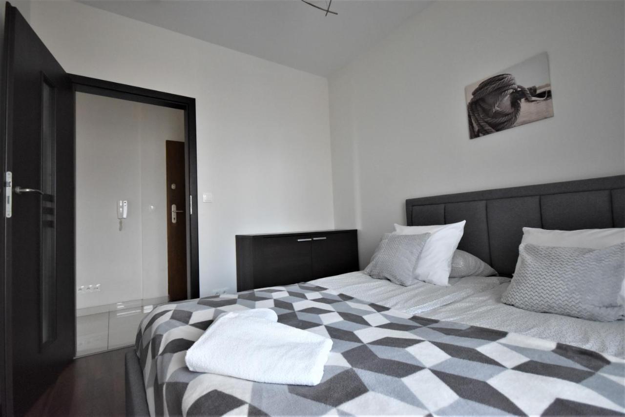 Senator Warsaw Apartments ภายนอก รูปภาพ