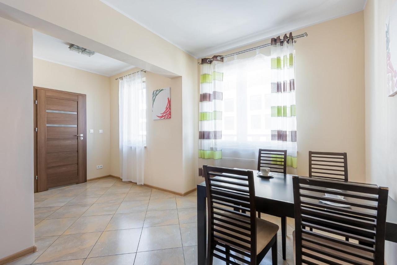 Senator Warsaw Apartments ภายนอก รูปภาพ