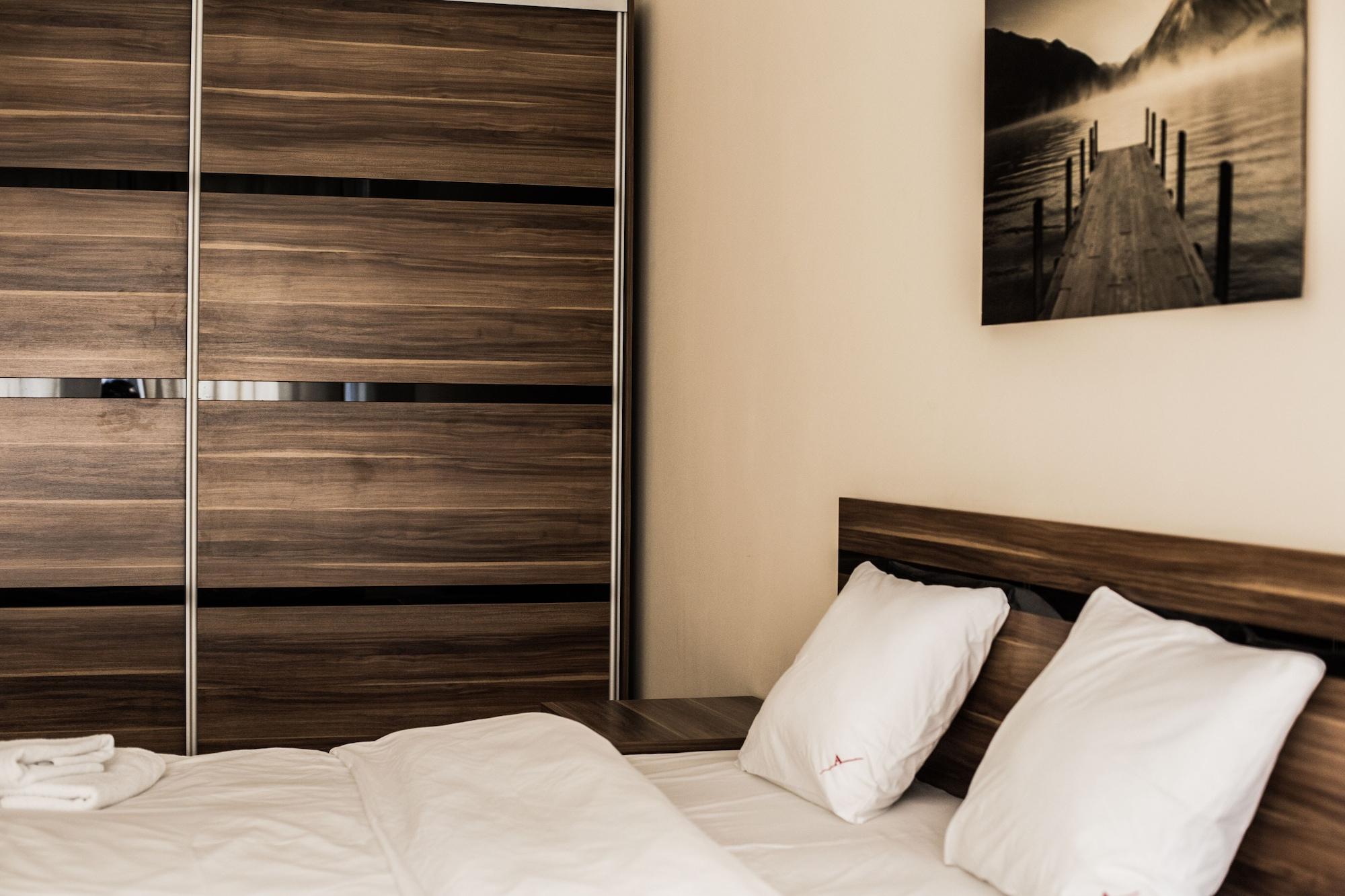 Senator Warsaw Apartments ภายนอก รูปภาพ