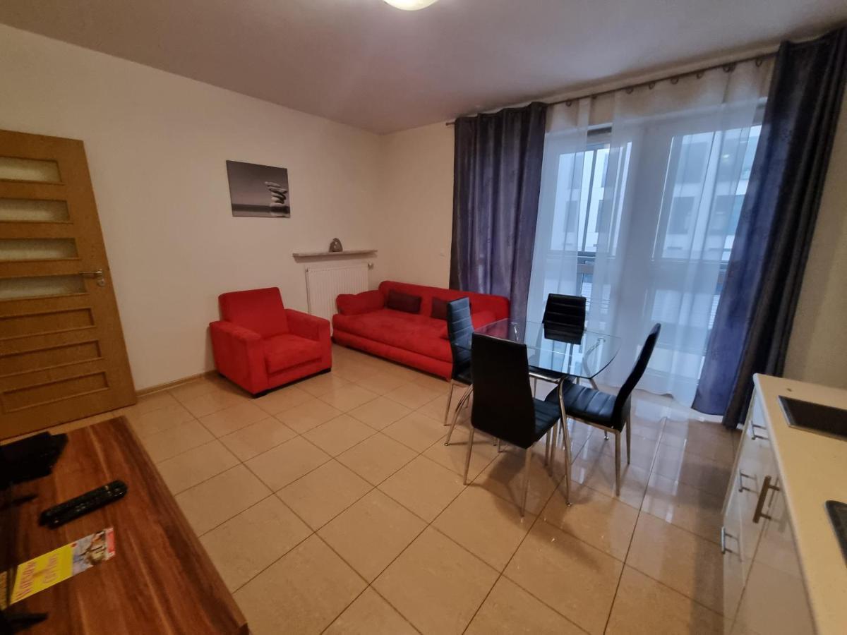Senator Warsaw Apartments ภายนอก รูปภาพ