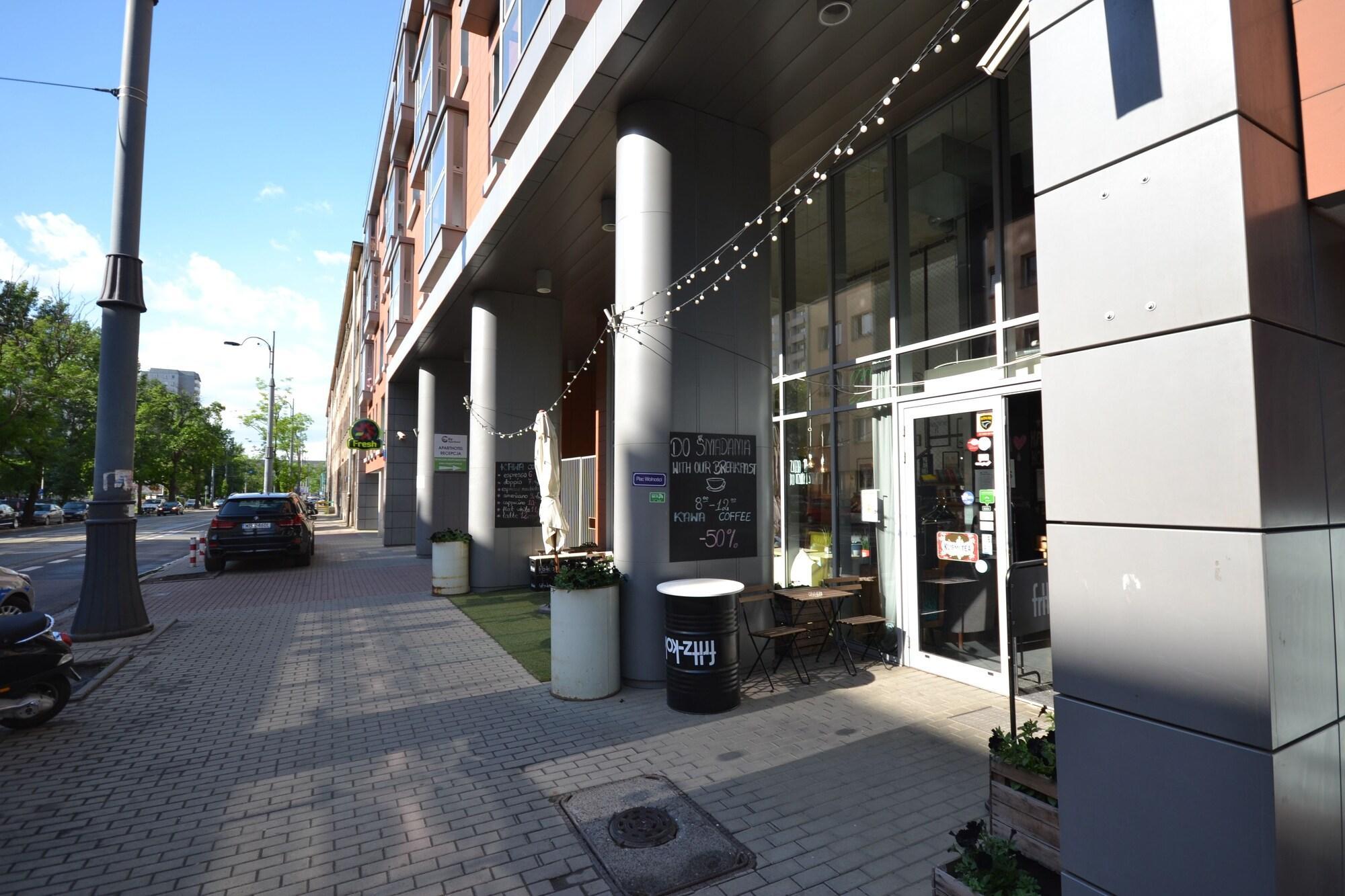 Senator Warsaw Apartments ภายนอก รูปภาพ
