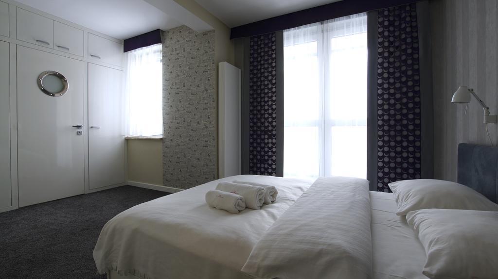 Senator Warsaw Apartments ภายนอก รูปภาพ