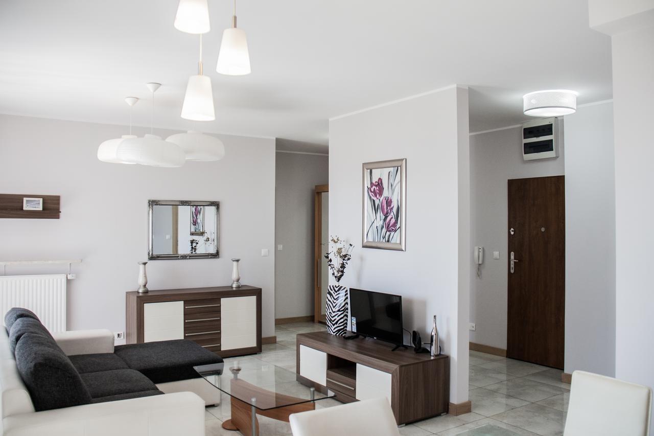 Senator Warsaw Apartments ภายนอก รูปภาพ