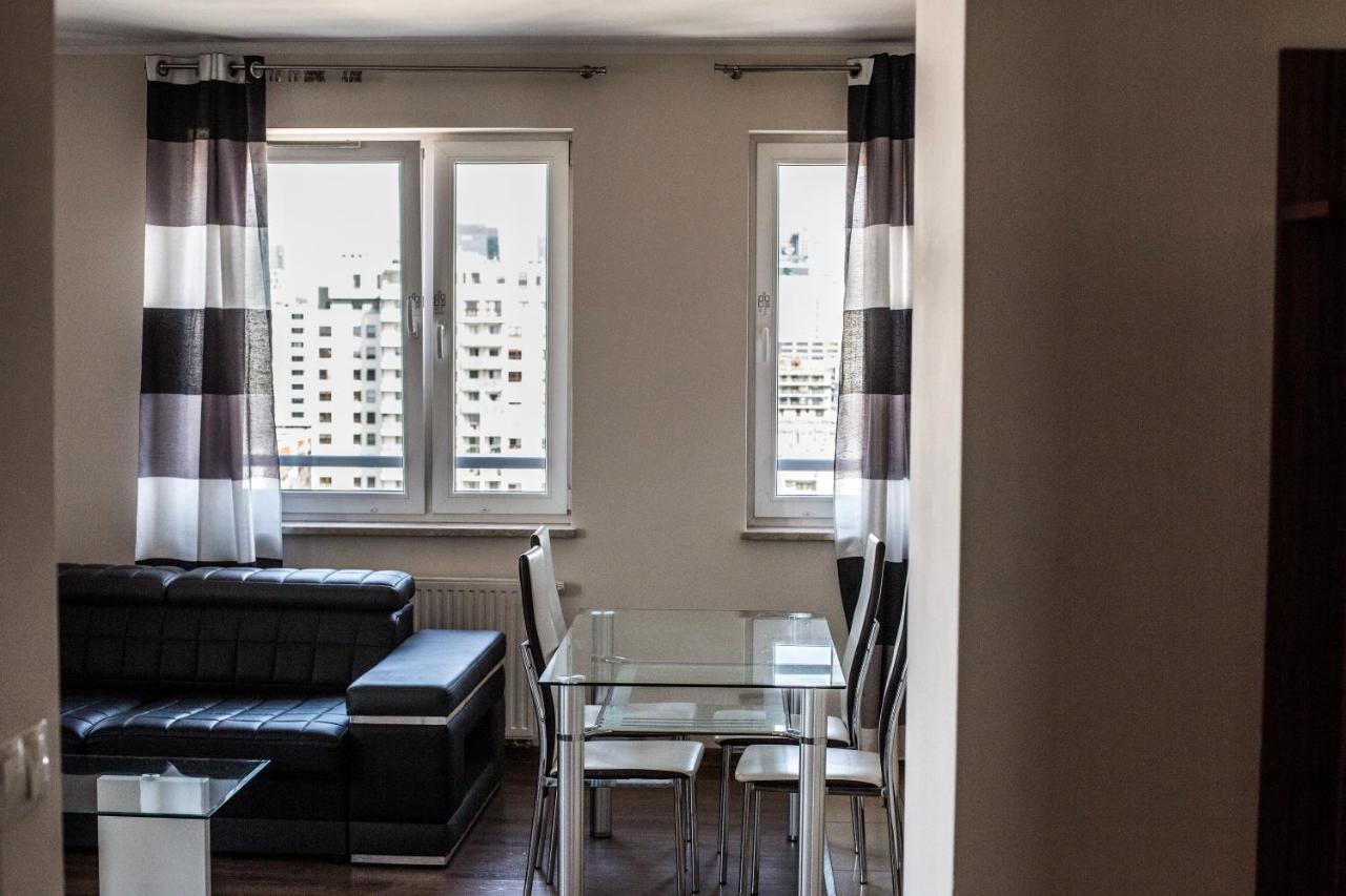Senator Warsaw Apartments ภายนอก รูปภาพ